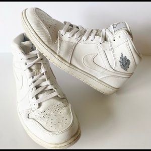 Nike Air Jordan 1 mid white 11